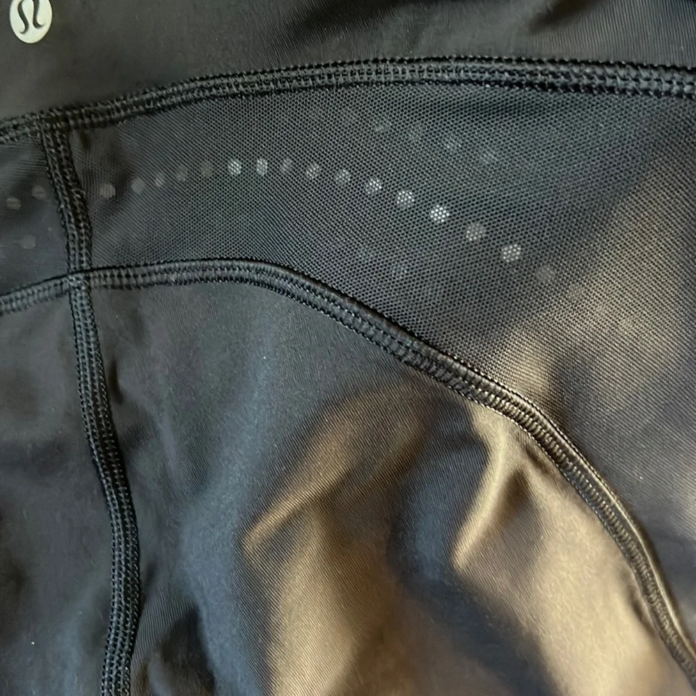 Lululemon Athletica Women’s Stop at Nothing Cropped Blue Tye dye Leggings size 6